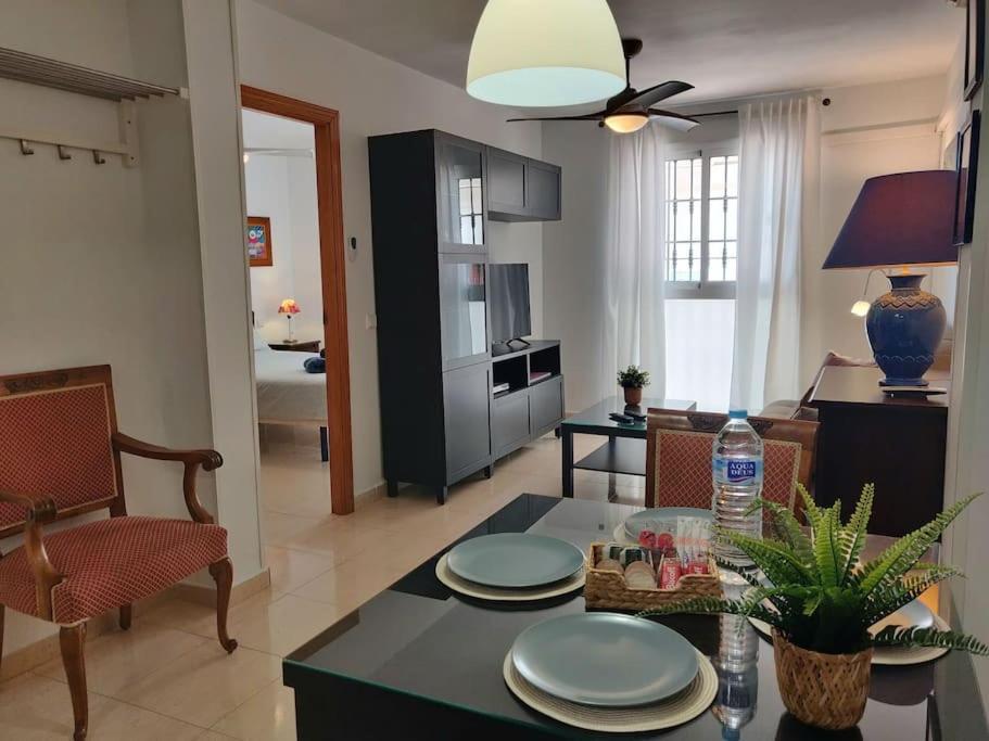 Apartamento Centrico En Fuengirola A 200 Metros De La Playa Buitenkant foto